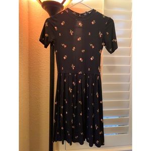 FREE WITH ANY ORDER 🌸 F21 Floral print dress